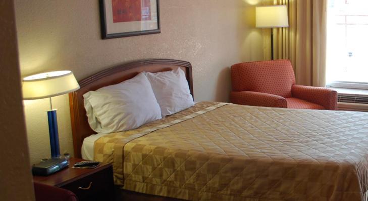 The Chatt Inn Chattanooga Room photo